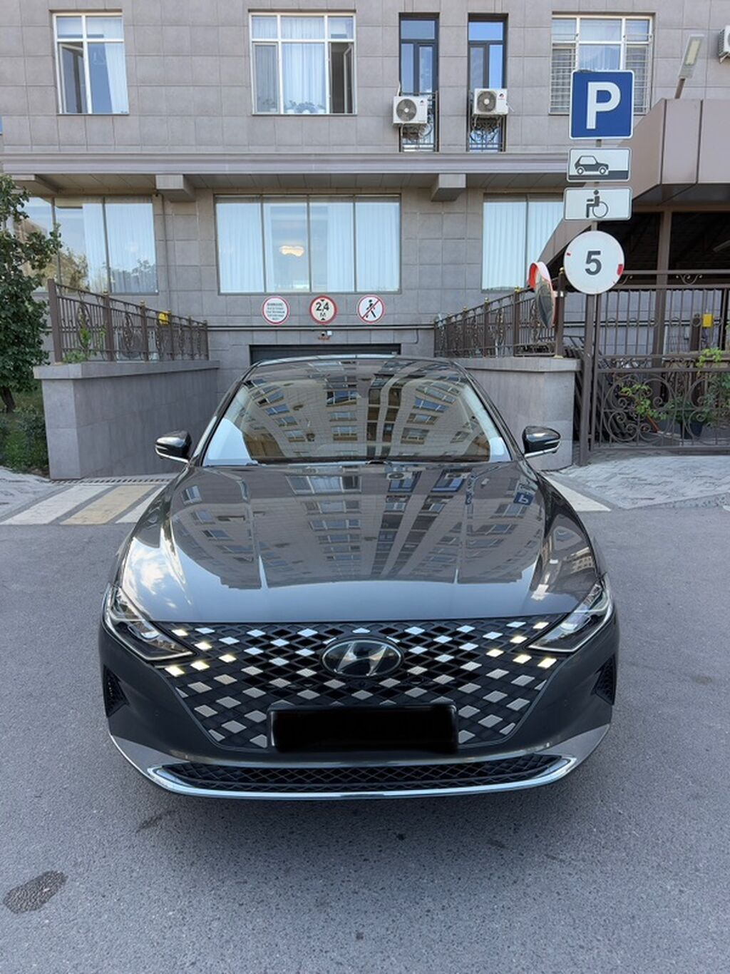 Hyundai Grandeur: 2022 г., 2.4 л, Автомат, Гибрид, Седан: фото 3