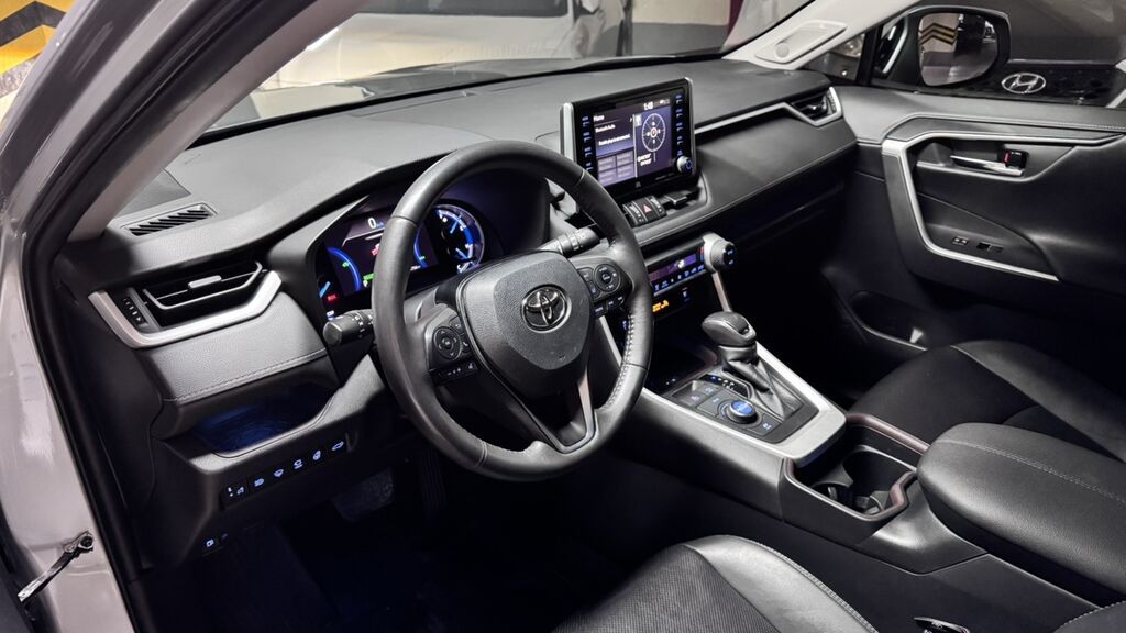 Toyota RAV4: 2020 г., 2.5 л, Вариатор, Гибрид, Кроссовер: фото 8