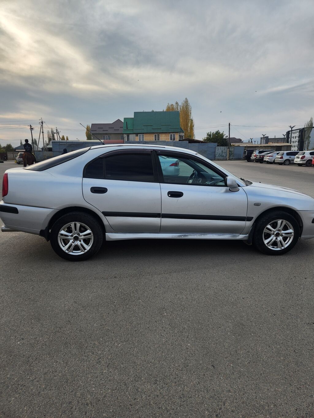 Mitsubishi Carisma: 2002 г., 1.6 л, Механика, Бензин, Седан: фото 6