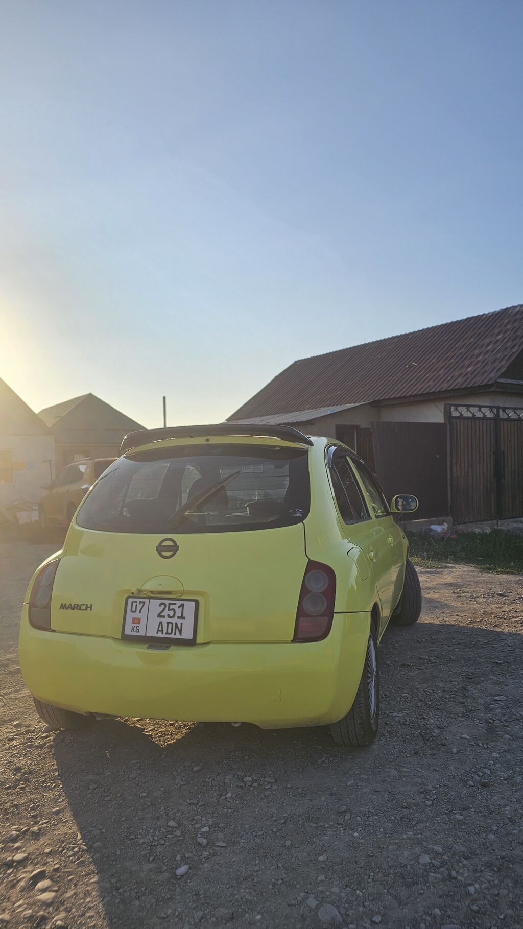 Nissan March: 2002 г., 1.3 л, Автомат, Бензин, Хэтчбэк: фото 3