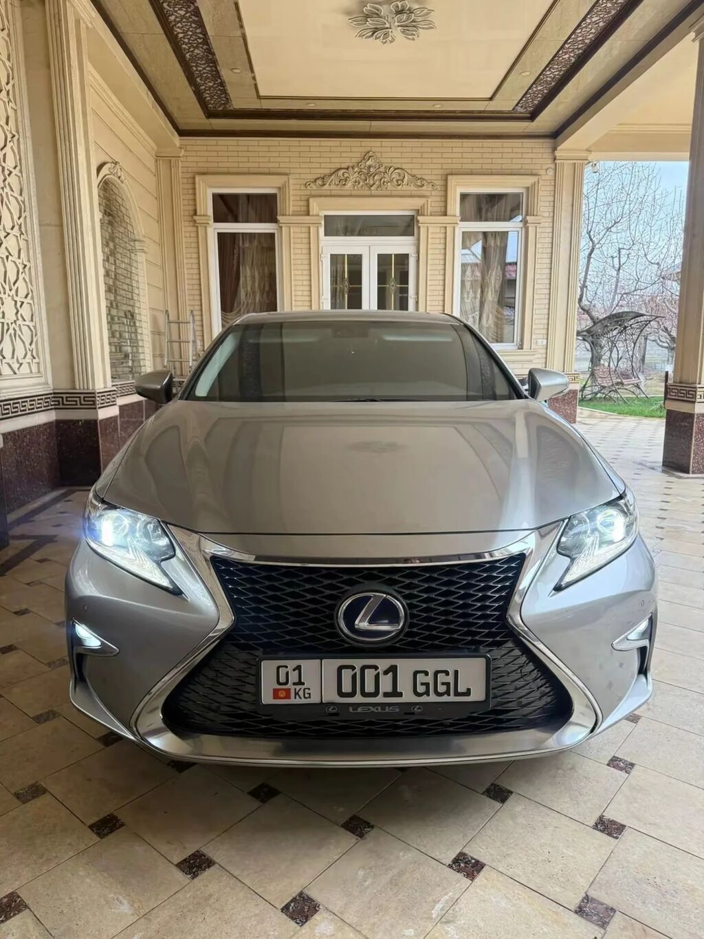 Lexus ES