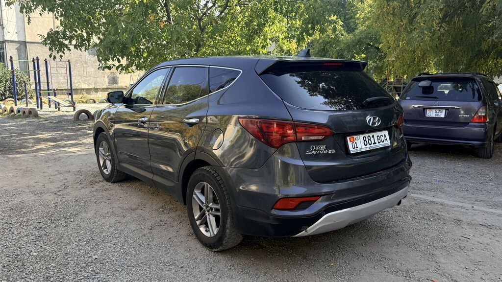 Hyundai Santa Fe: 2017 г., 2.4 л, Автомат, Бензин, Кроссовер: фото 4