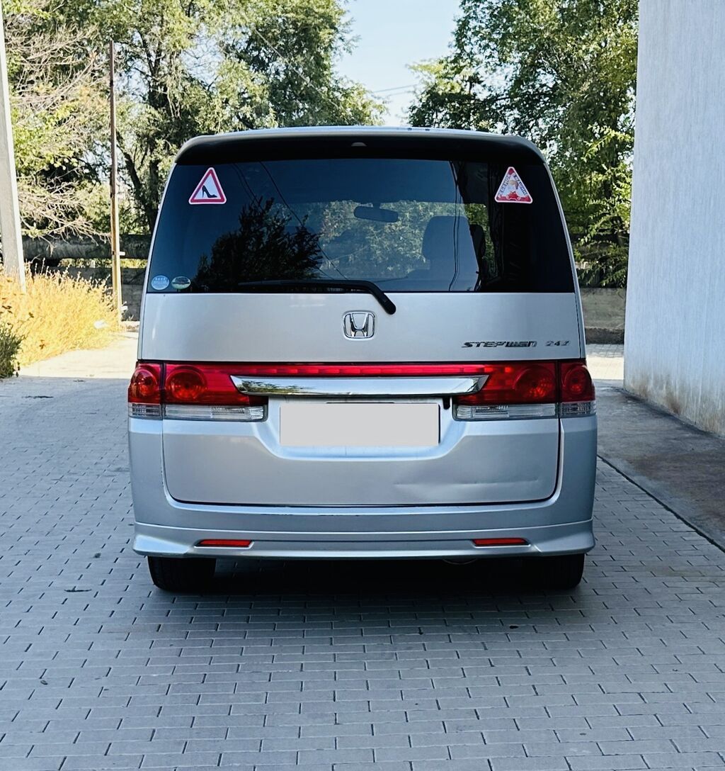 Honda Stepwgn: 2006 г., 2 л, Автомат, Бензин, Минивэн: фото 5