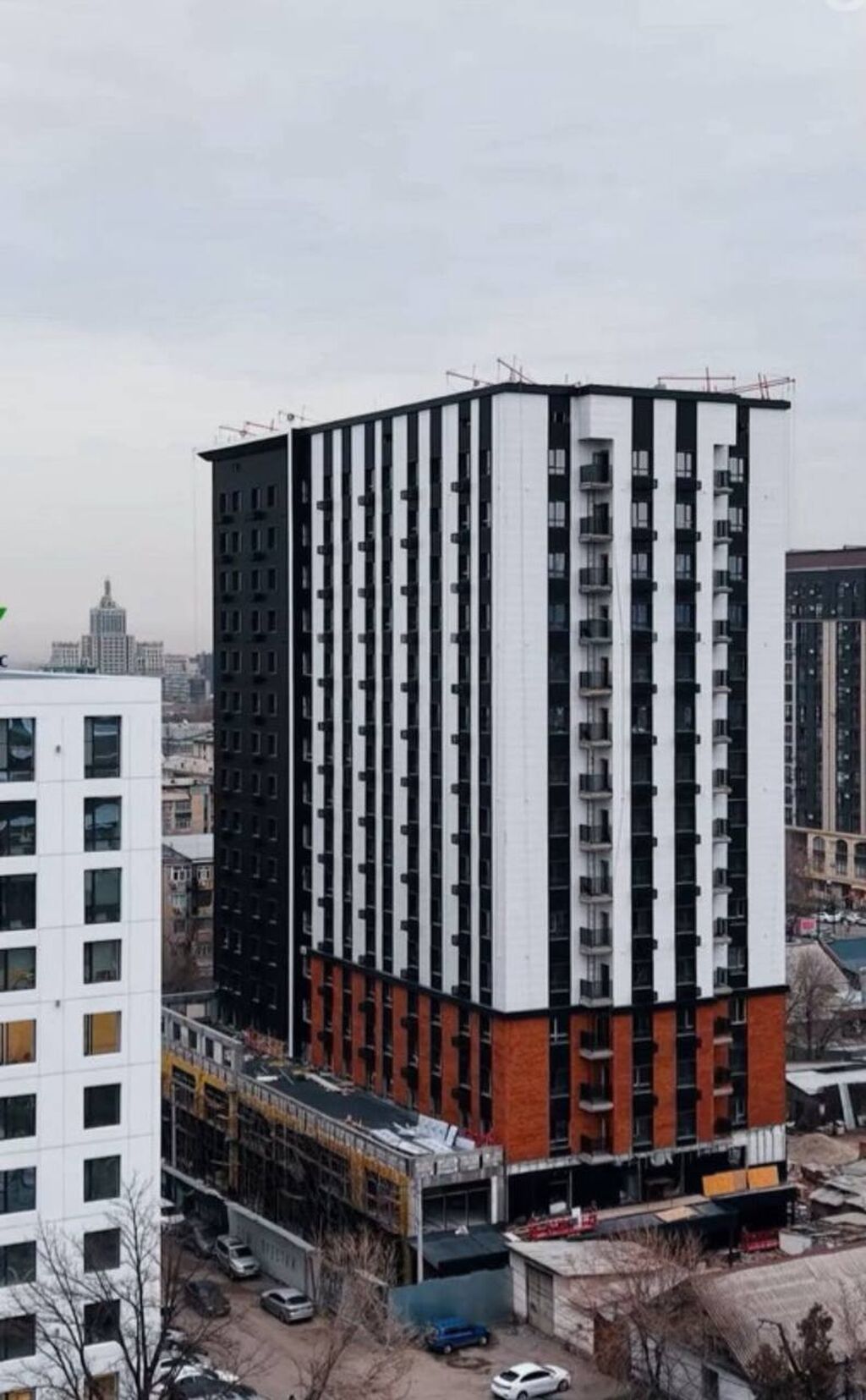 3 комнаты, 130 м², Золотой квадрат Элитка, 13 этаж, ПСО (под самоотделку): фото 3