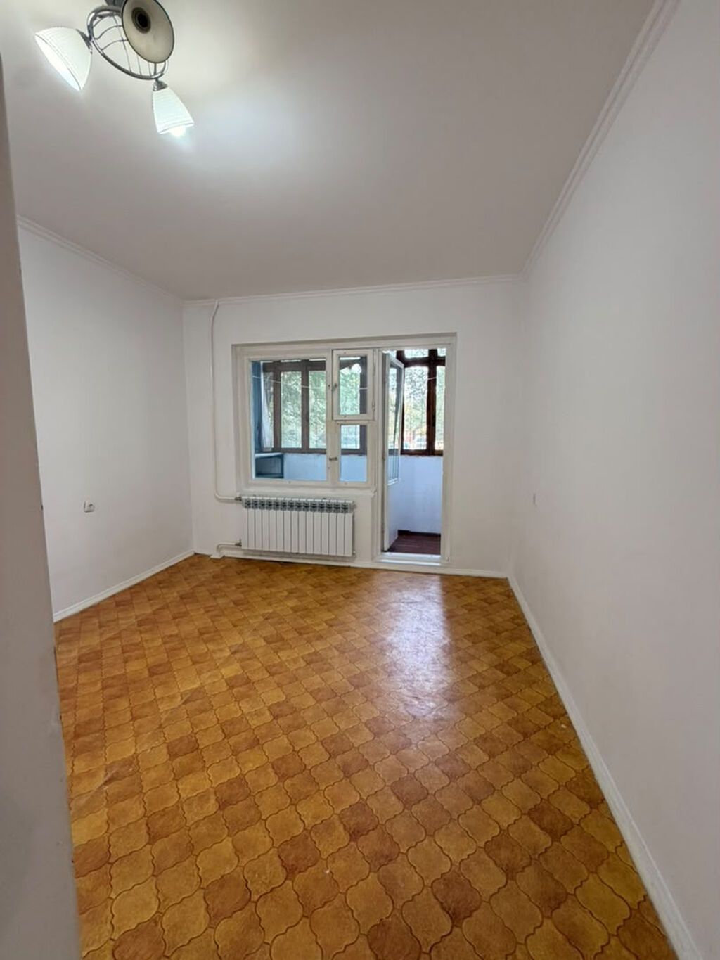 4 комнаты, 90 м², 12 мкр 106 серия, 1 этаж, Старый ремонт: фото 7