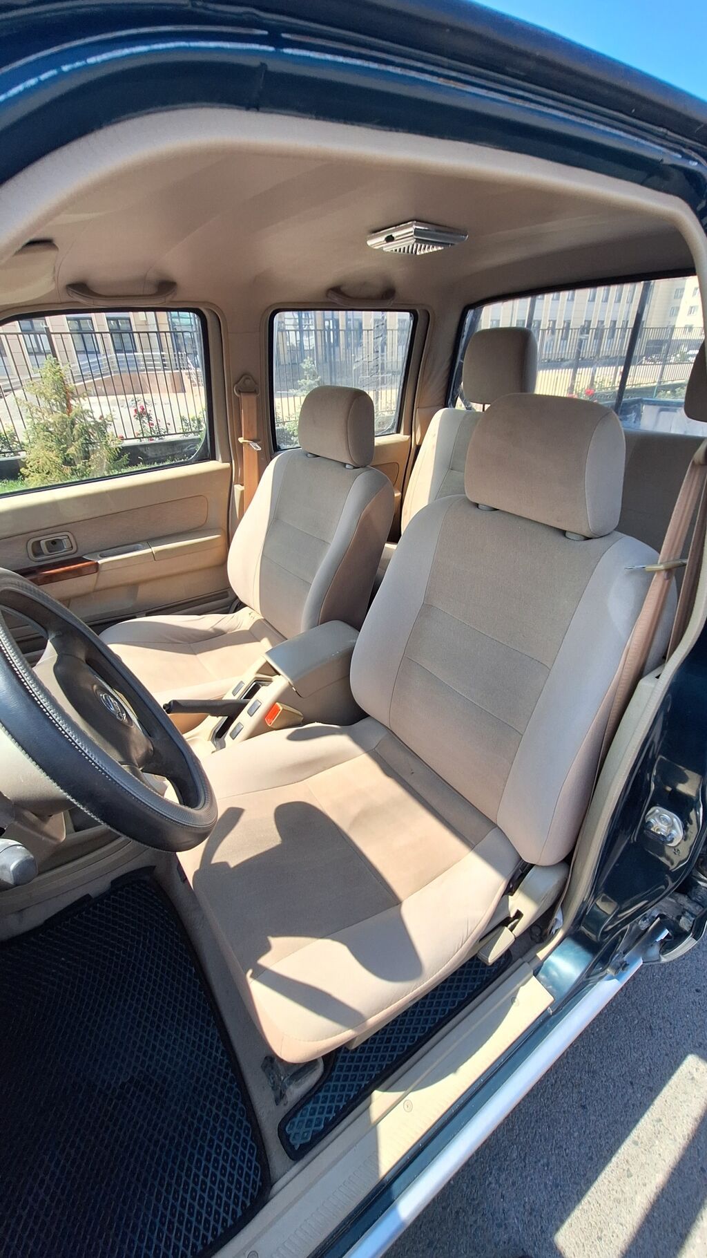 Nissan NP300: 2015 г., 2.4 л, Механика, Бензин, Пикап: фото 6