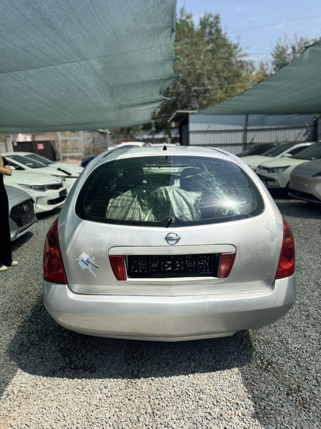 Nissan Primera: 2002 г., 1.8 л, Механика, Бензин, Хэтчбэк: фото 2