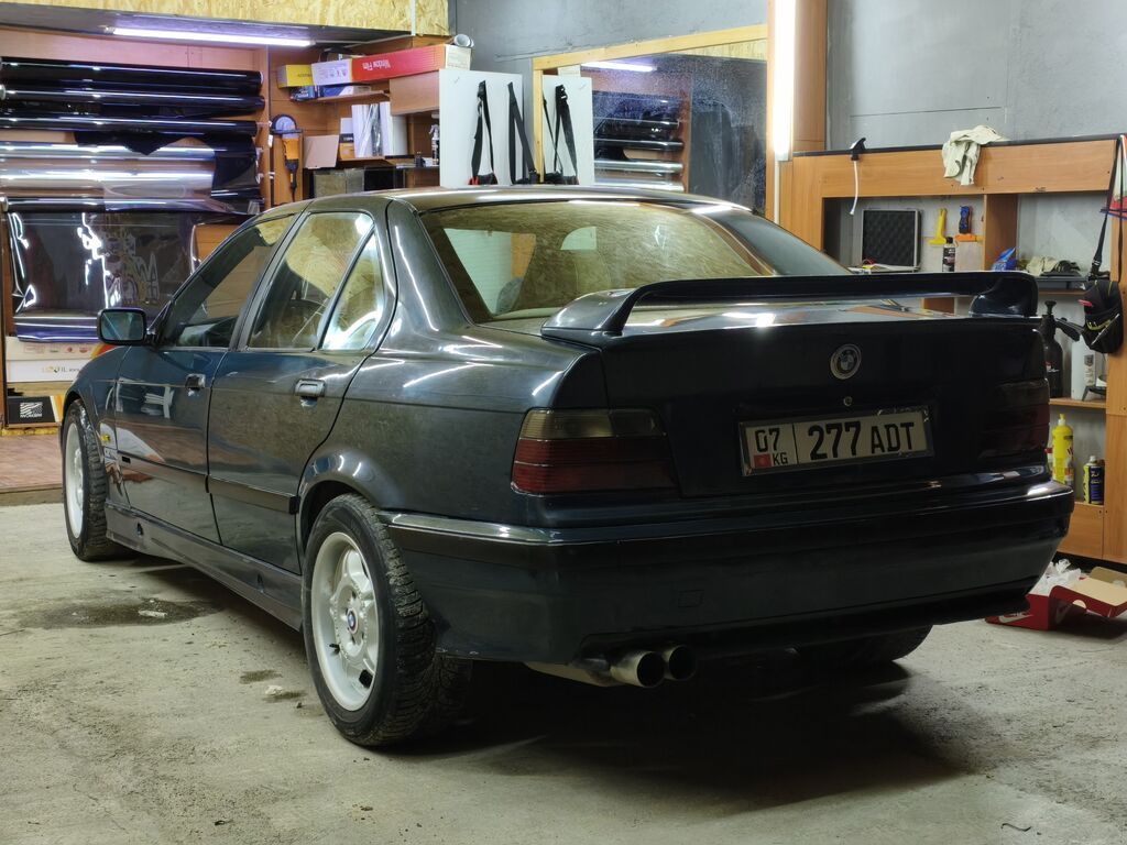 BMW 3 series: 1991 г., 2.5 л, Механика, Бензин, Седан: фото 2