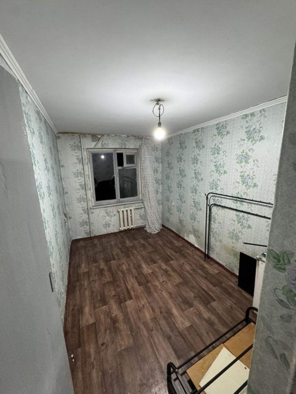 2 комнаты, 11 м², 4 мкр 104 серия, 3 этаж, Старый ремонт: фото 2