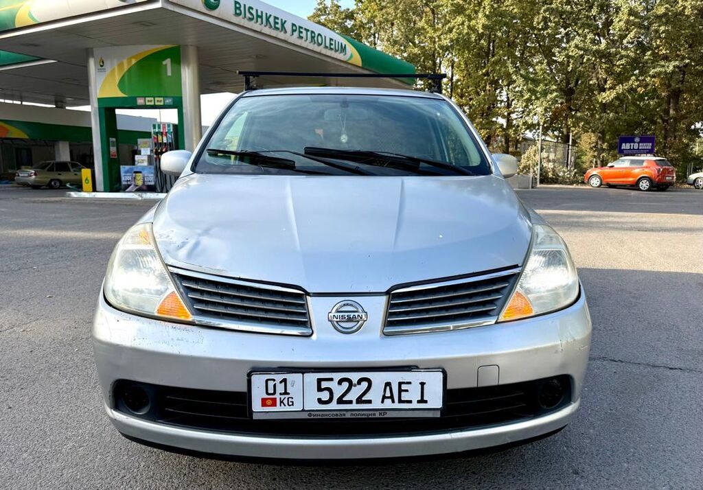 Nissan Tiida: 2007 г., 1.5 л, Автомат, Бензин, Седан: фото 2