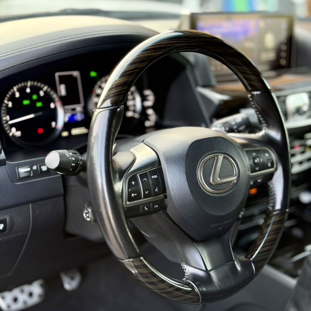 Lexus LX: 2020 г., 5.7 л, Автомат, Бензин, Внедорожник: фото 6