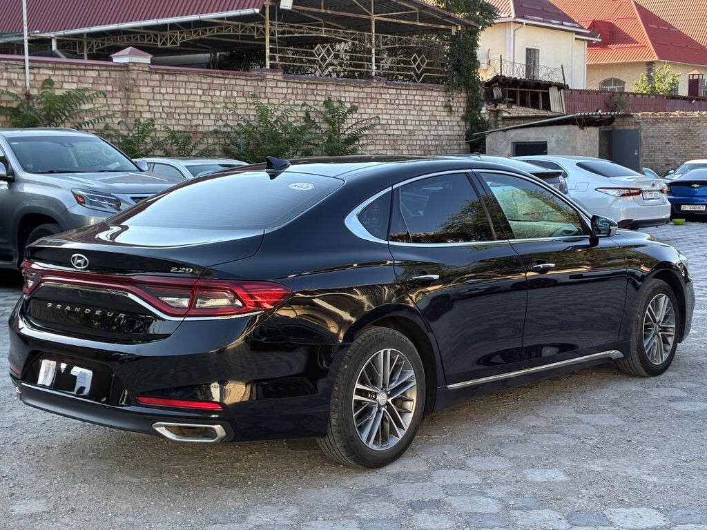Hyundai Grandeur: 2018 г., 2.2 л, Автомат, Дизель, Седан: фото 8