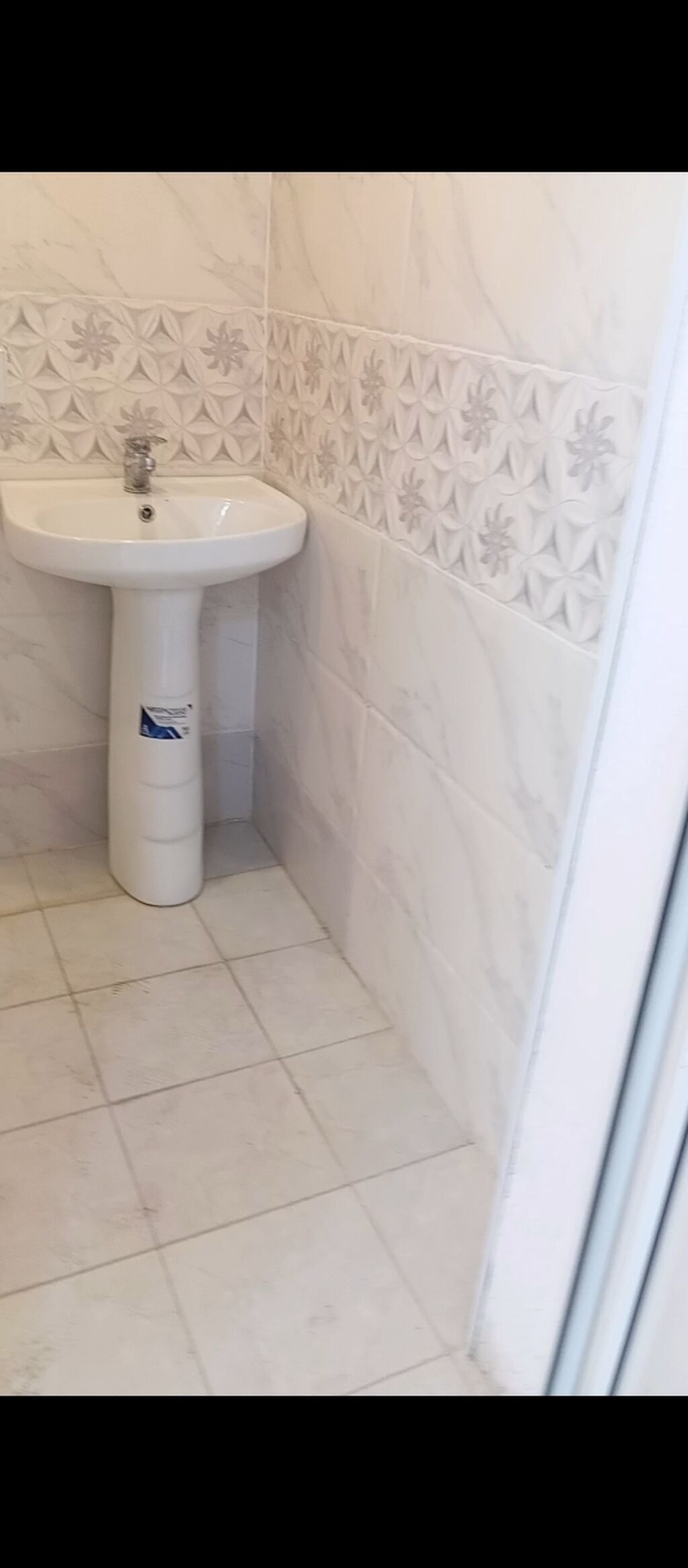 Salam Binəqədi gənclər şəhərciyində 80 kvadrat öz dükanımı icarəyə