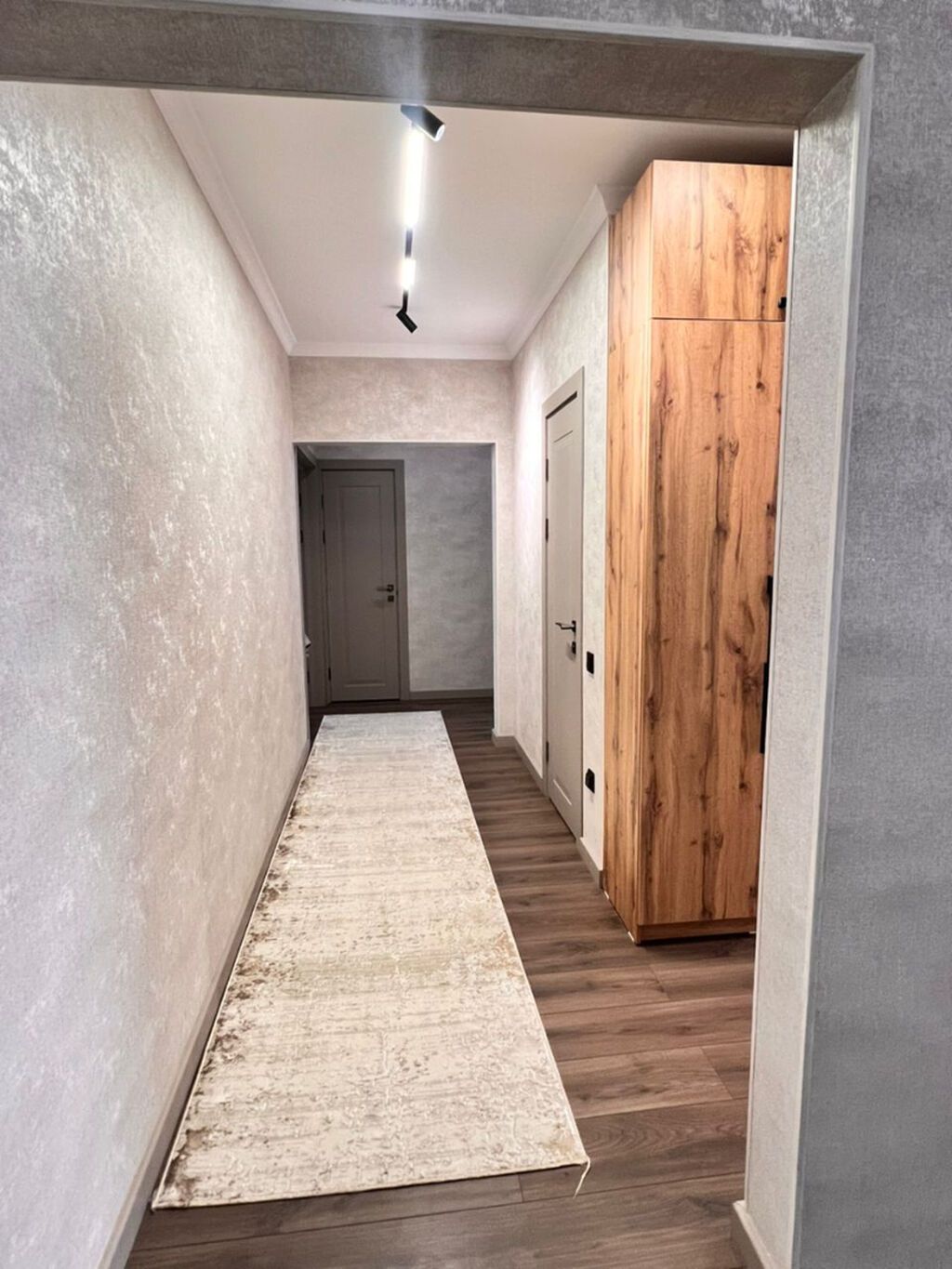 3 комнаты, 90 м², Ала-Арча ТРЦ 106 серия улучшенная, 5 этаж, Евроремонт: фото 2