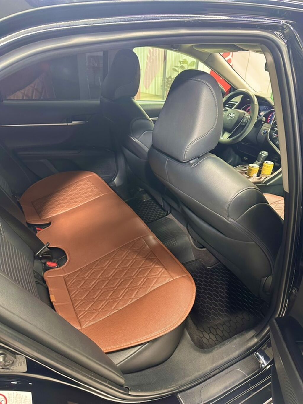 Toyota Camry: 2018 г., 2.5 л, Автомат, Бензин, Седан: фото 4