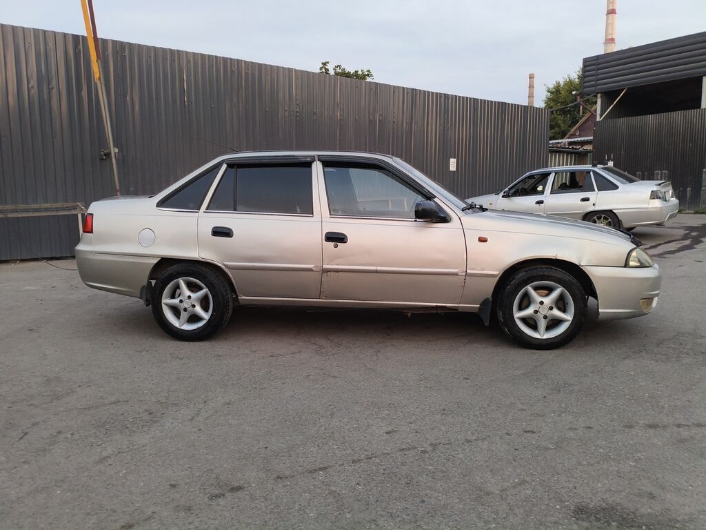 Daewoo Nexia: 2008 г., 1.6 л, Механика, Бензин, Седан: фото 4