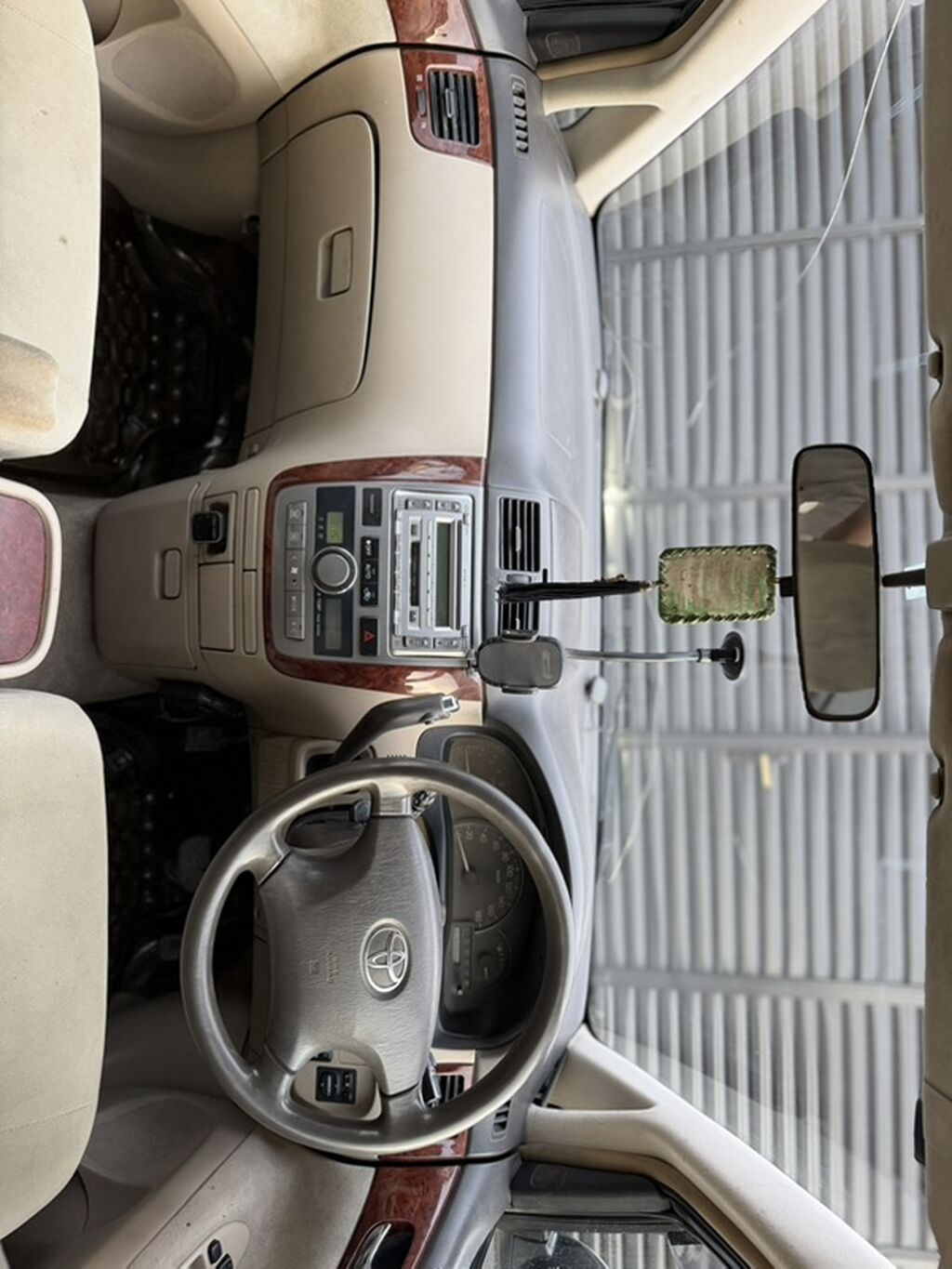 Toyota Ipsum: 2002 г., 2.4 л, Автомат, Бензин, Минивэн: фото 6