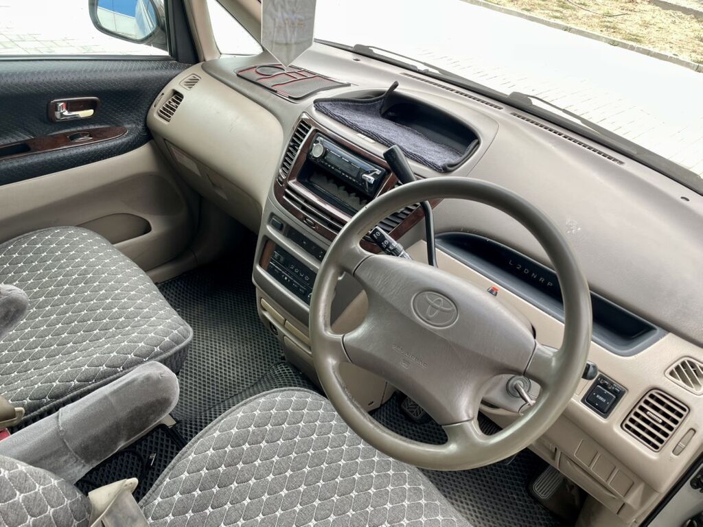 Toyota Nadia: 2000 г., 2 л, Автомат, Бензин, Хэтчбэк: фото 5