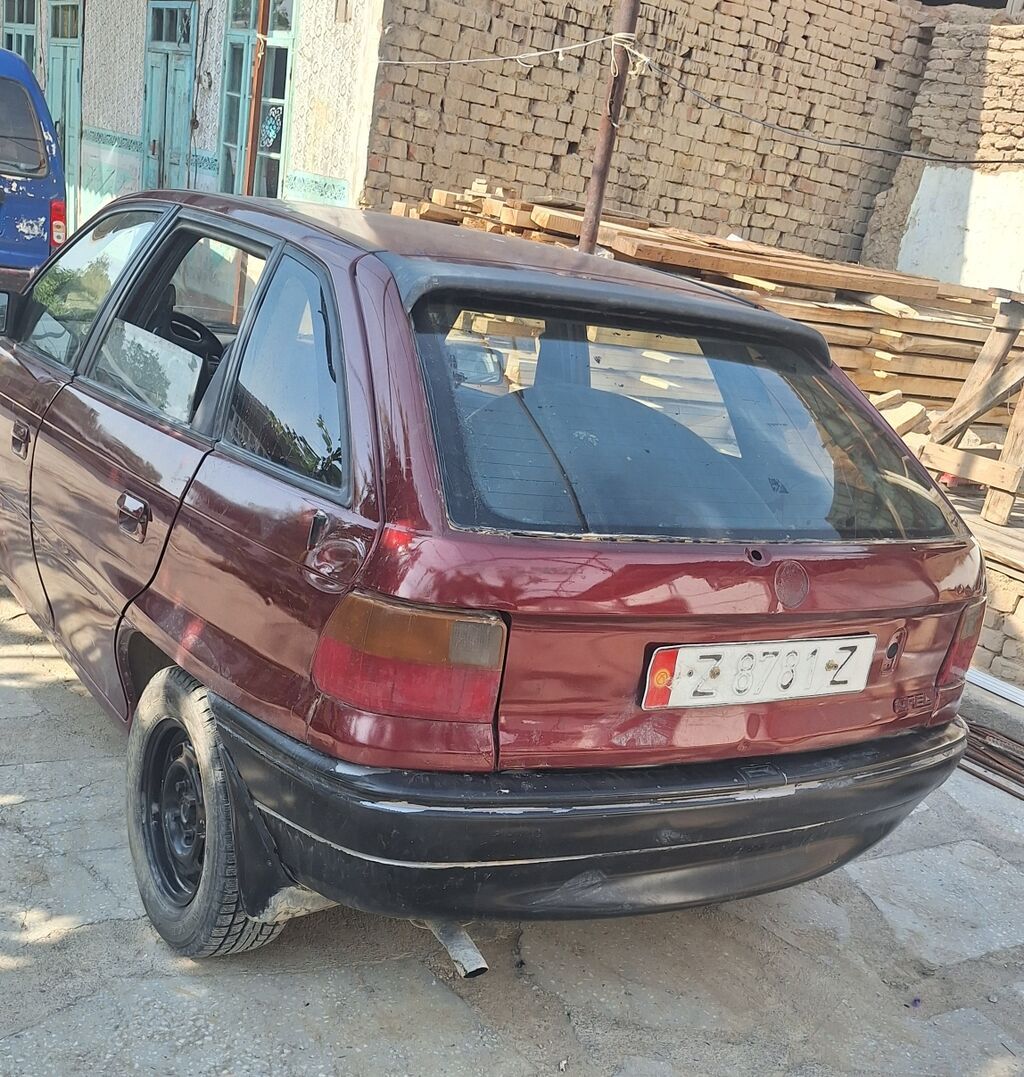 Opel Astra: 1996 г., 1.4 л, Механика, Бензин, Хэтчбэк: фото 3