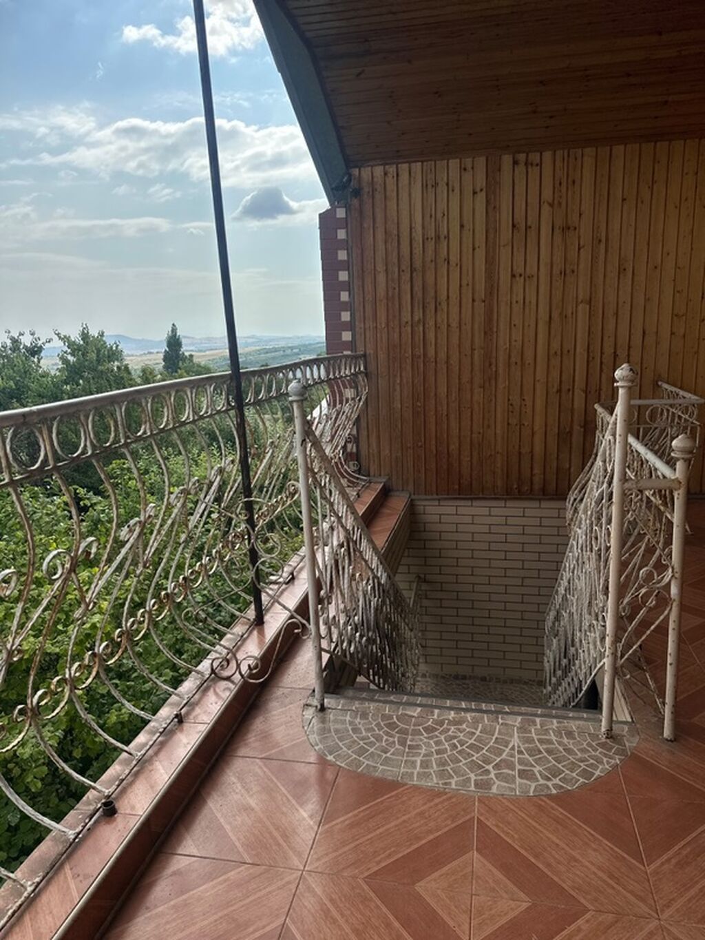 7 otaqlı, 5 kv. m, Yeni təmirli