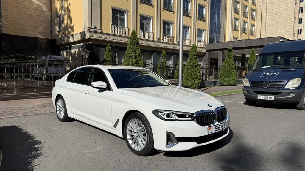 BMW 530: 2022 г., 2 л, Автомат, Бензин, Седан: фото 2