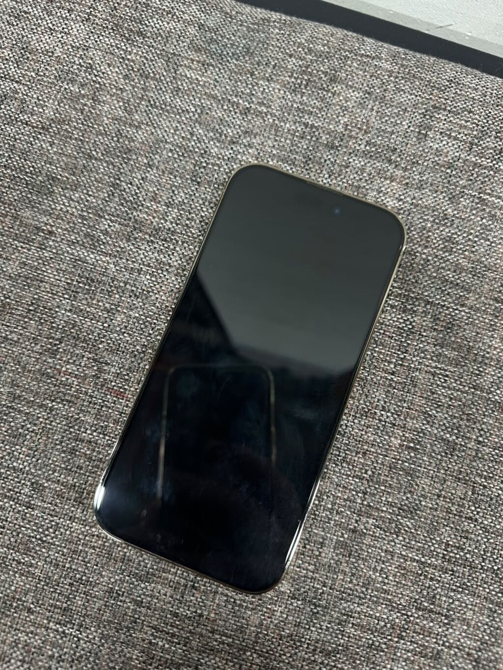 IPhone 14 Pro, модель MQ063LL/A (серийный номер видно на фото). Цвет —: фото 2