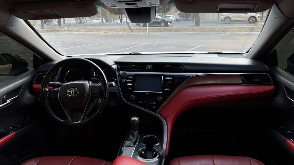 Toyota Camry: 2020 г., 2.5 л, Автомат, Бензин, Седан: фото 6