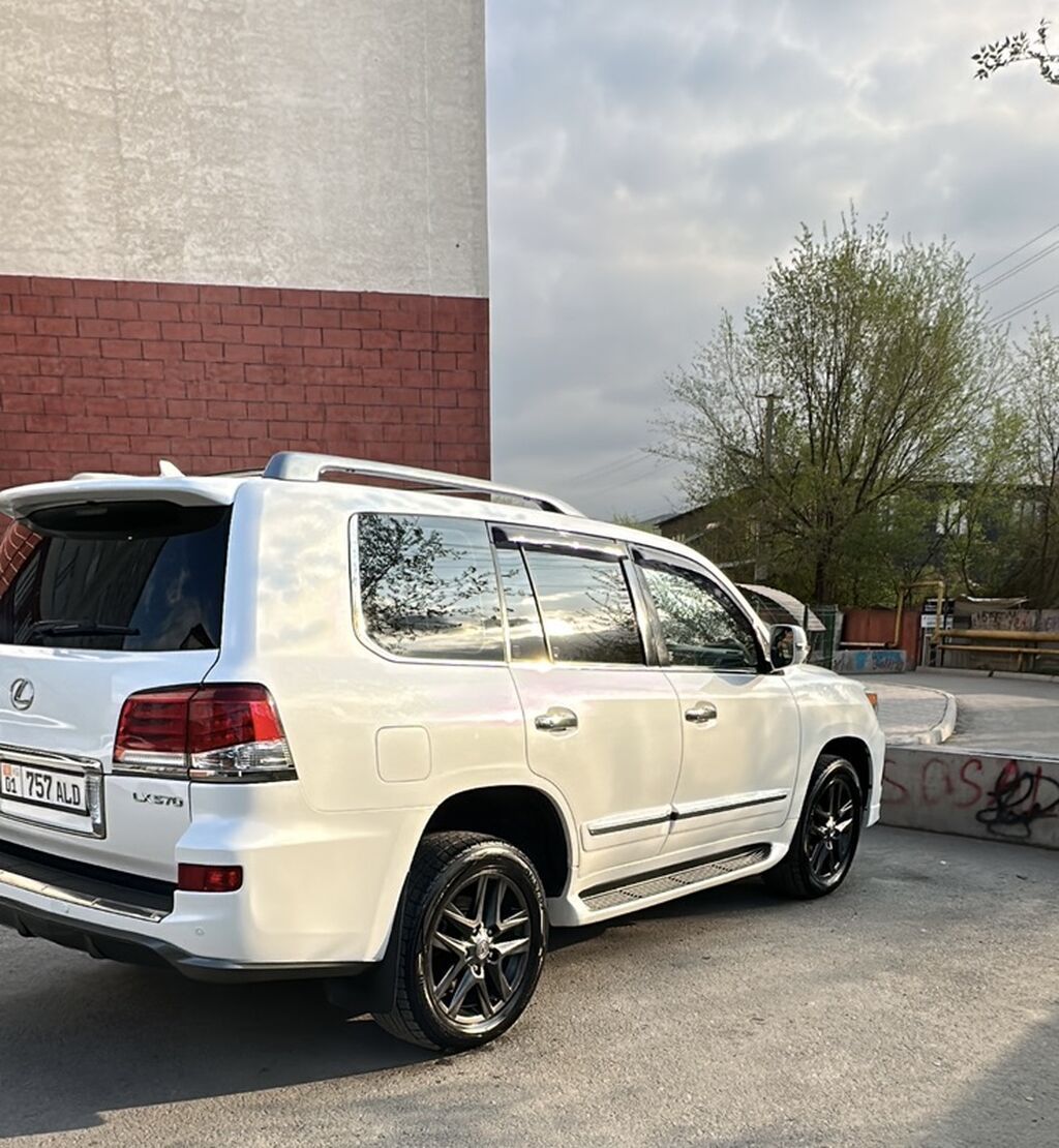 Lexus LX: 2014 г., 5.7 л, Автомат, Газ, Внедорожник: фото 8