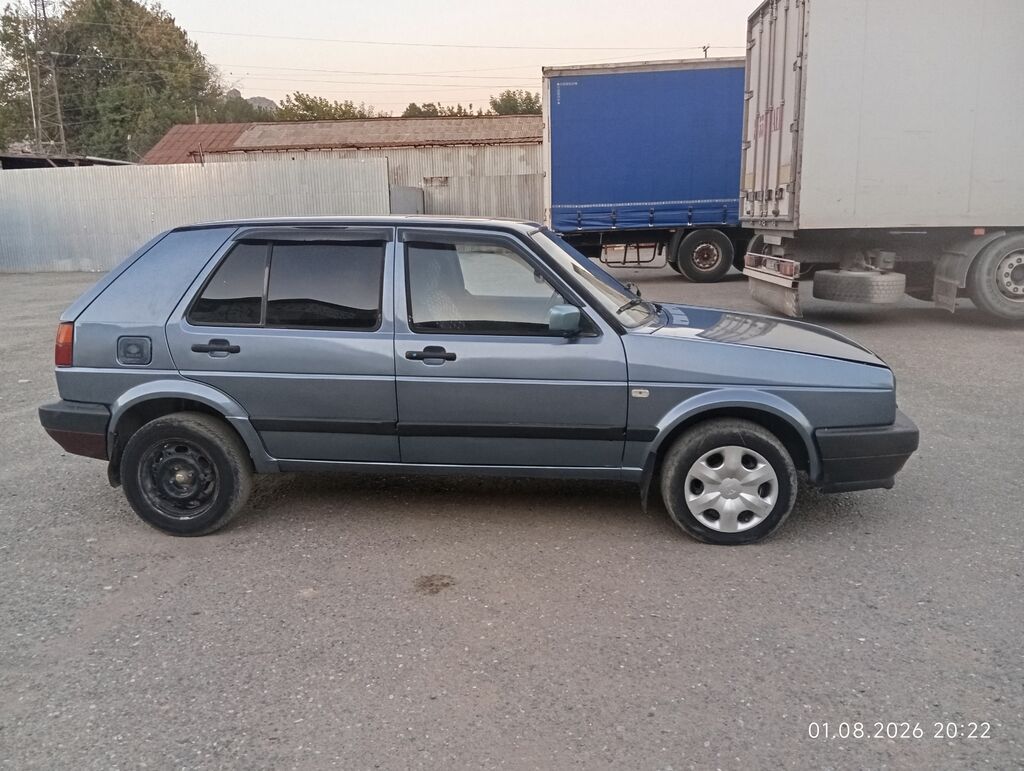 Volkswagen Golf: 1989 г., 1.8 л, Механика, Бензин, Хэтчбэк: фото 3
