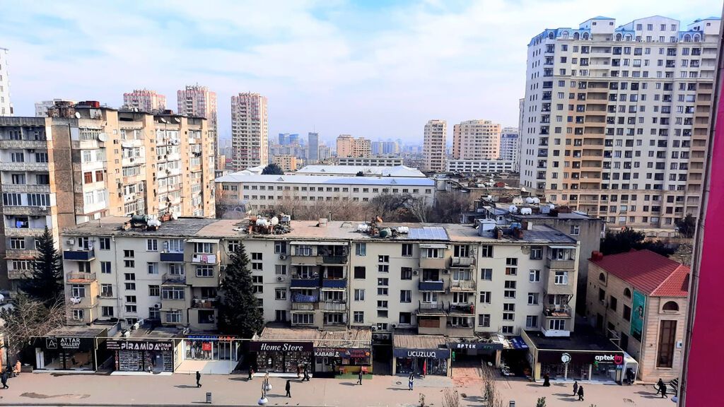 Bakı, Yasamal, 4 otaqlı, Köhnə tikili, m. İnşaatçılar, 120 kv. m