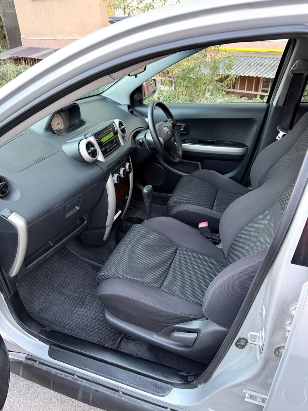 Toyota Ist: 2003 г., 1.5 л, Автомат, Бензин, Хэтчбэк: фото 7