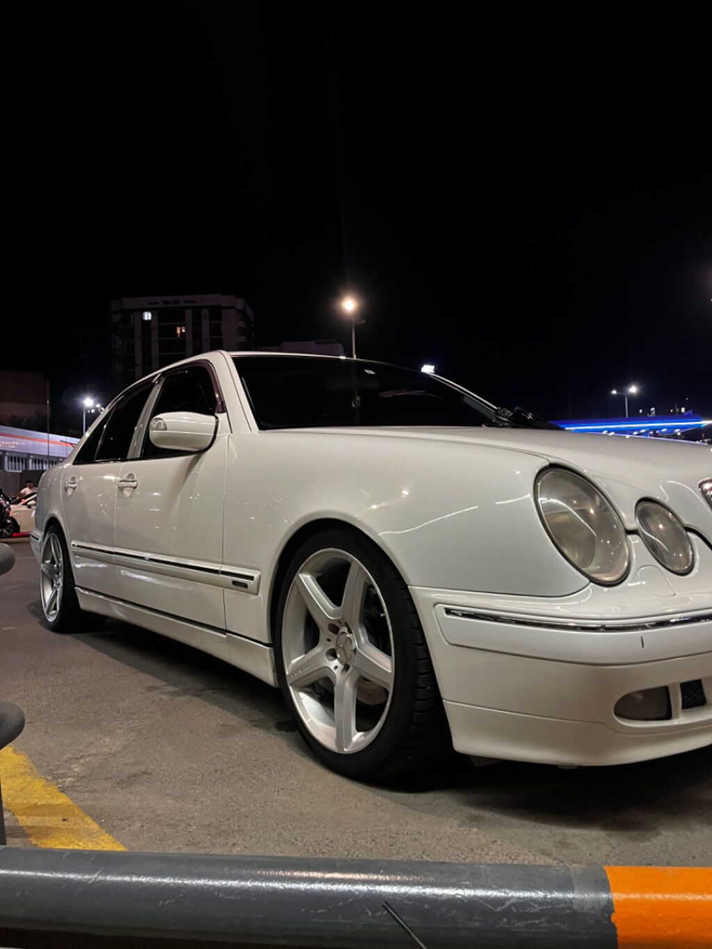 Mercedes-Benz E-Class: 2001 г., 4.3 л, Автомат, Бензин, Седан: фото 3