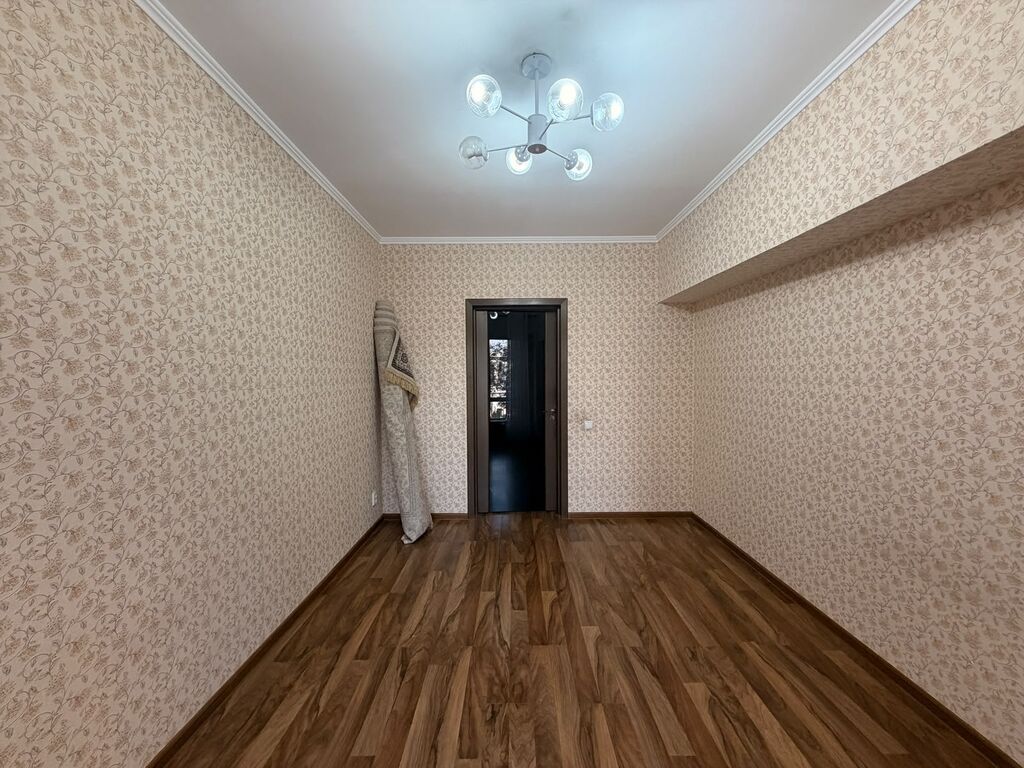 4 комнаты, 135 м², Цум 3 этаж, Старый ремонт: фото 4