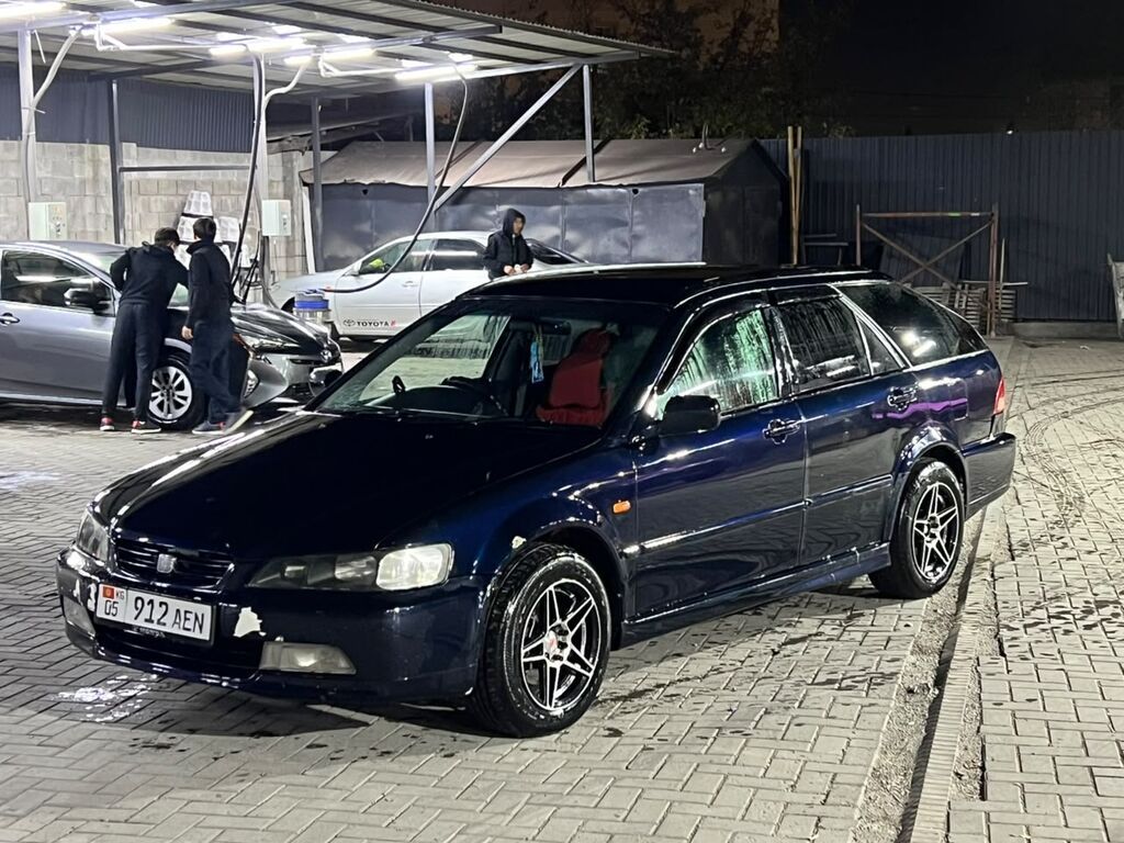 Honda Accord: 1998 г., 2.3 л, Автомат, Газ, Универсал: фото 2
