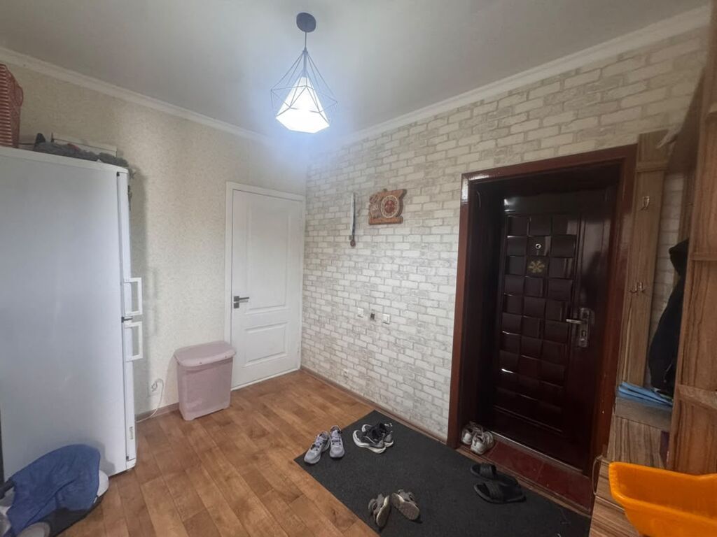 3 комнаты, 48 м², 104 серия, 2 этаж, Косметический ремонт: фото 3