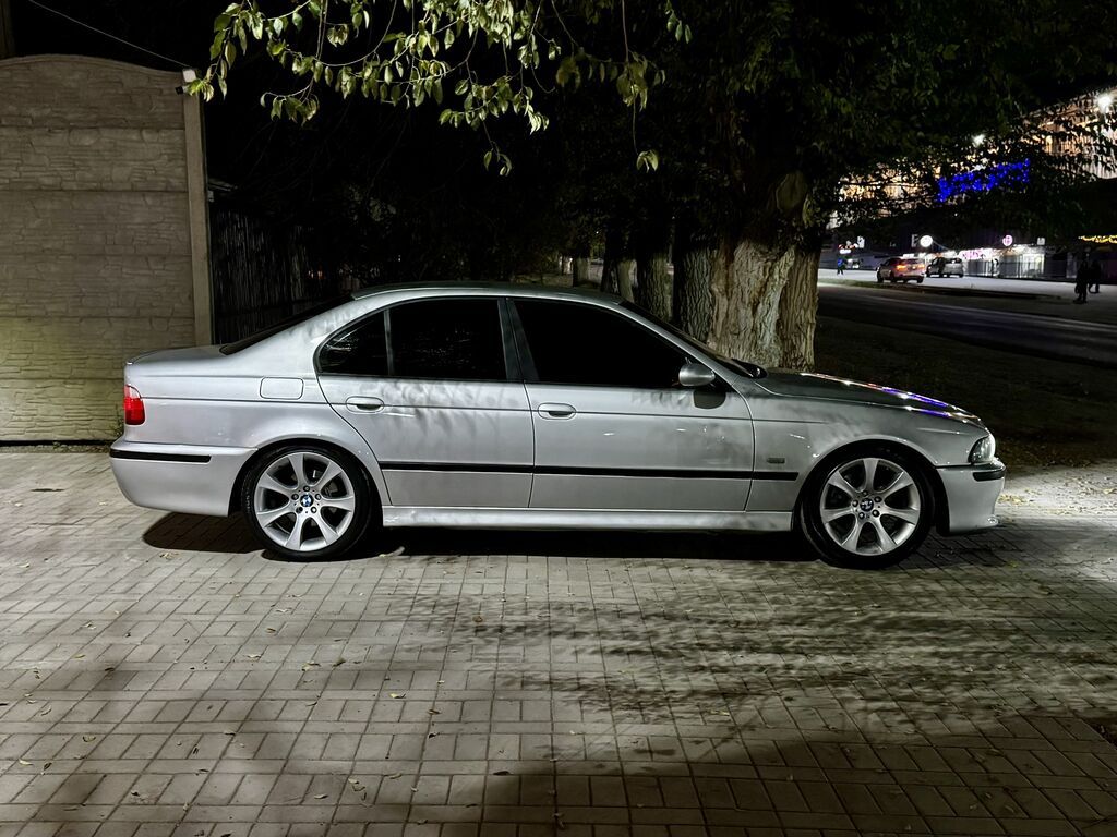 BMW 530: 2002 г., 3 л, Автомат, Бензин, Седан: фото 2