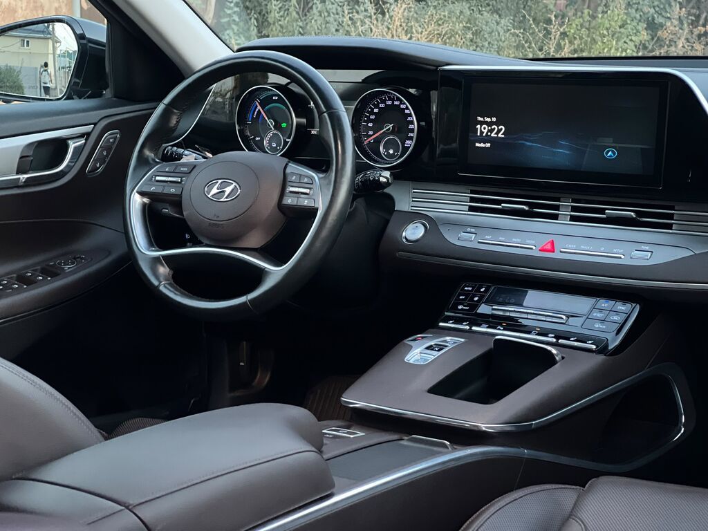 Hyundai Grandeur: 2021 г., Автомат, Гибрид, Седан: фото 8