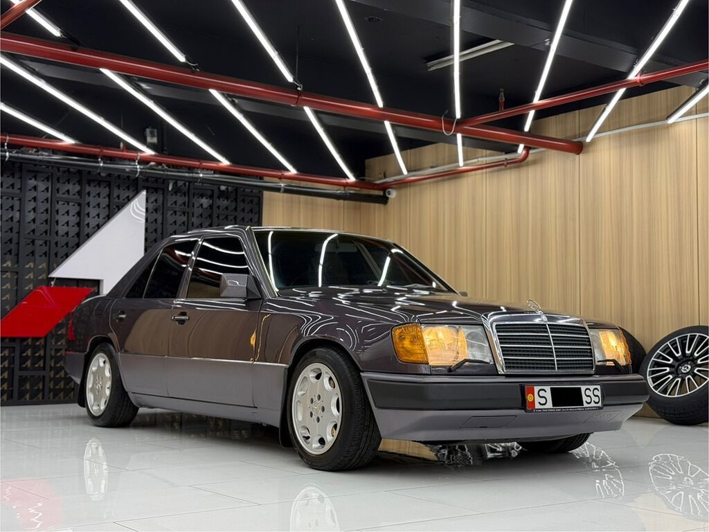 Mercedes-Benz W124: 1992 г., 2.2 л, Механика, Бензин, Седан: фото 5