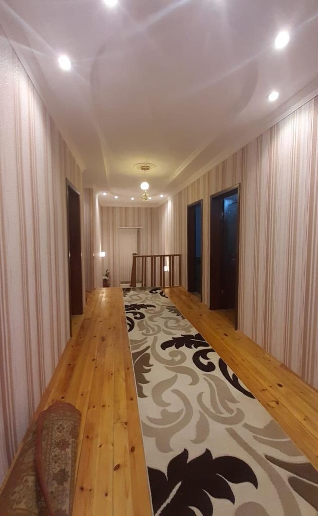 6 otaqlı, 200 kv. m, Kredit var, Yeni təmirli