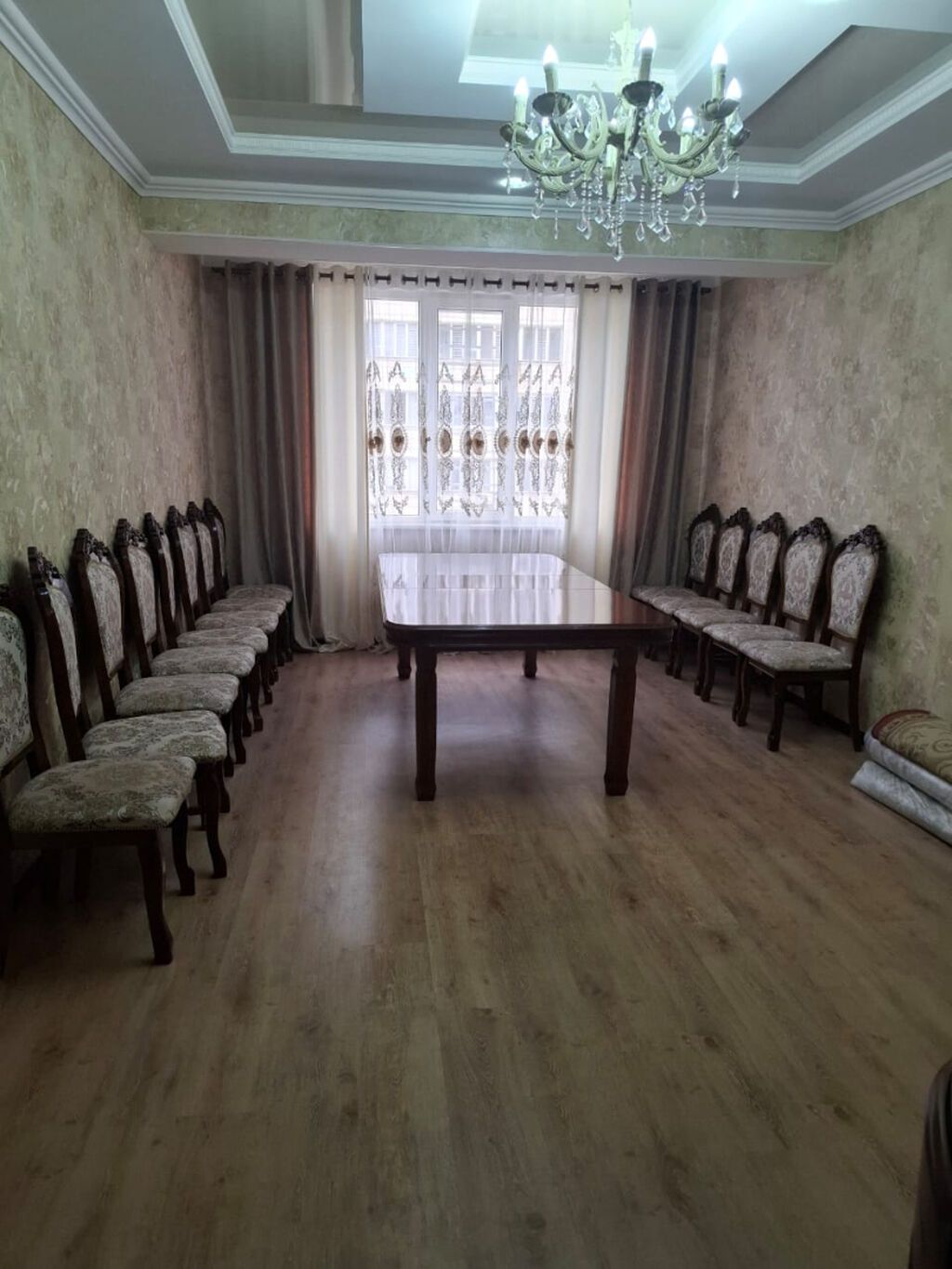 3 комнаты, 100 м², ул. Ахунбаева / Бакаева Элитка, 6 этаж, Старый ремонт: фото 2