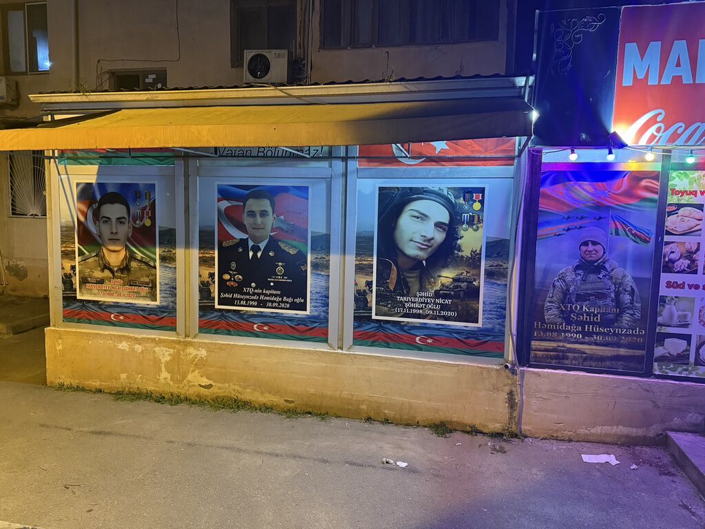 Yer şamaxinkadadir Asif meherremov kycesindedir dönerxana 70 mk her
