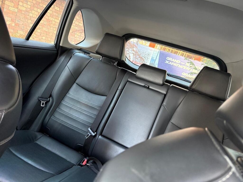 Toyota RAV4: 2024 г., 2.5 л, Автомат, Бензин, Кроссовер: фото 5