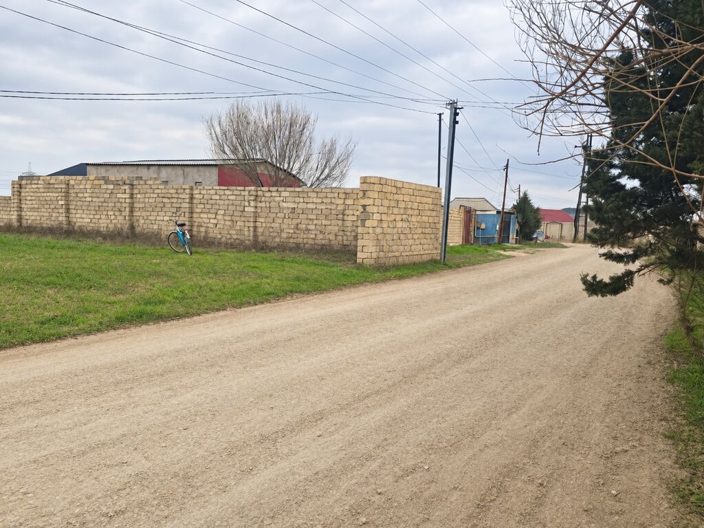 6 sot, Tikinti, Bələdiyyə