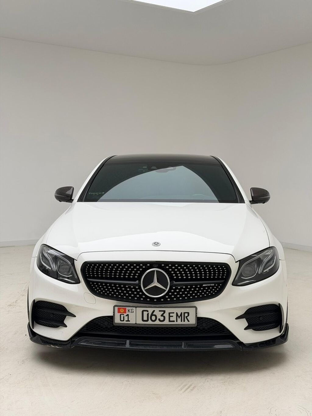 Mercedes-Benz E-Class: 2018 г., 3 л, Автомат, Бензин, Седан: фото 2