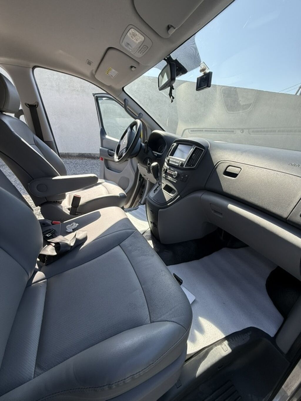 Hyundai Grand Starex: 2019 г., 2.5 л, Автомат, Дизель, Минивэн: фото 6