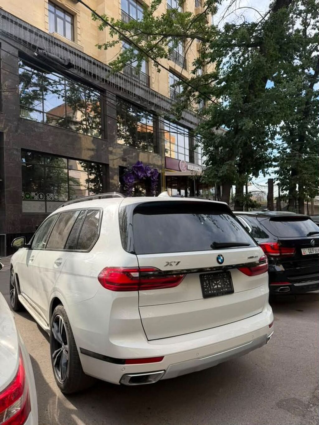 BMW X7: 2019 г., 3 л, Автомат, Бензин, Кроссовер: фото 4