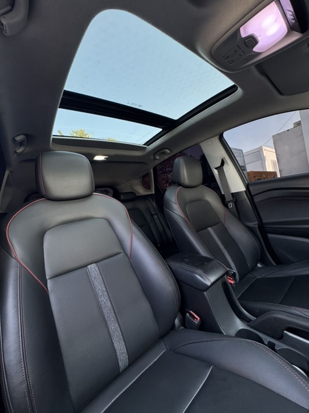 Chevrolet Tracker: 2022 г., 1.2 л, Автомат, Бензин, Кроссовер: фото 8