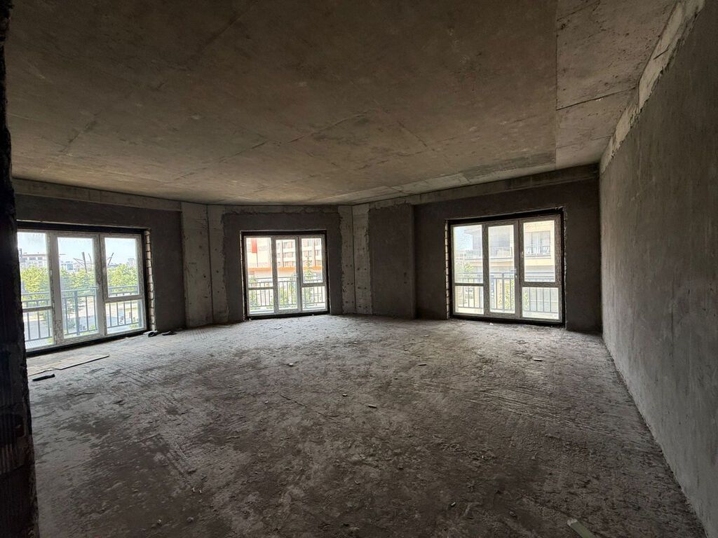 4 otaqlı, Yeni tikili, 197 kv. m