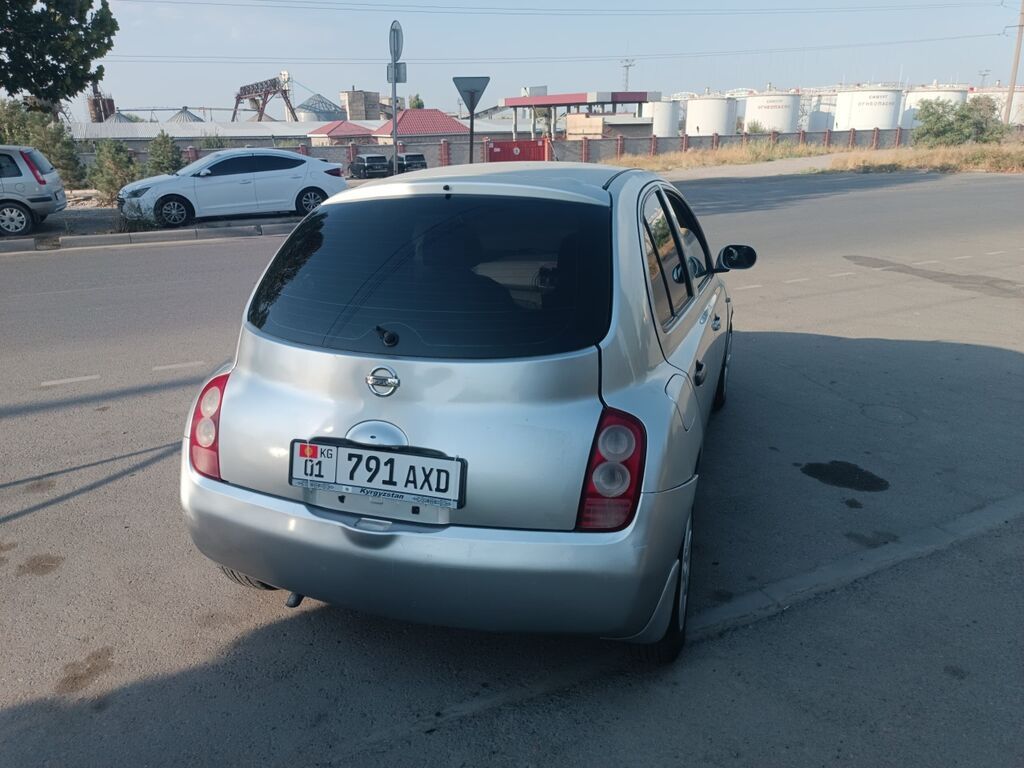 Nissan March: 2003 г., 1.3 л, Автомат, Бензин, Хэтчбэк: фото 4