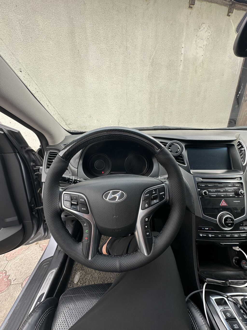 Hyundai Grandeur: 2015 г., 3 л, Автомат, Бензин, Седан: фото 4